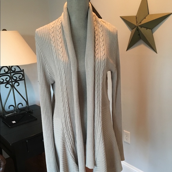 White Black clothing company Sweaters - HP#90🎉🎉White Black clothing co xl gorgeous -gray